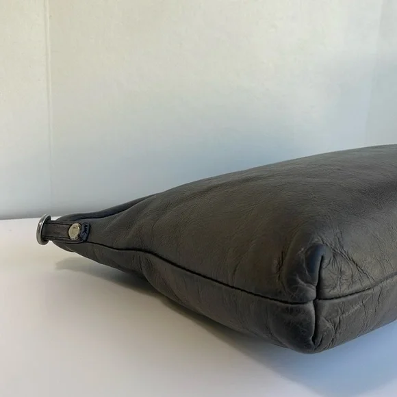 Rough & Tumble Traveler Crossbody - Picture 8 of 16